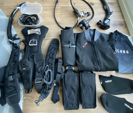essential scuba gear