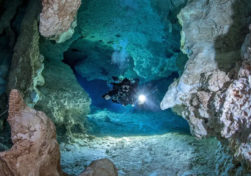cenote diving Mexico
