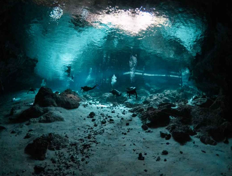 cenote diving Mexico