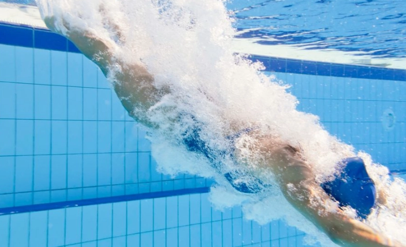 how to dive into water without hurting yourself