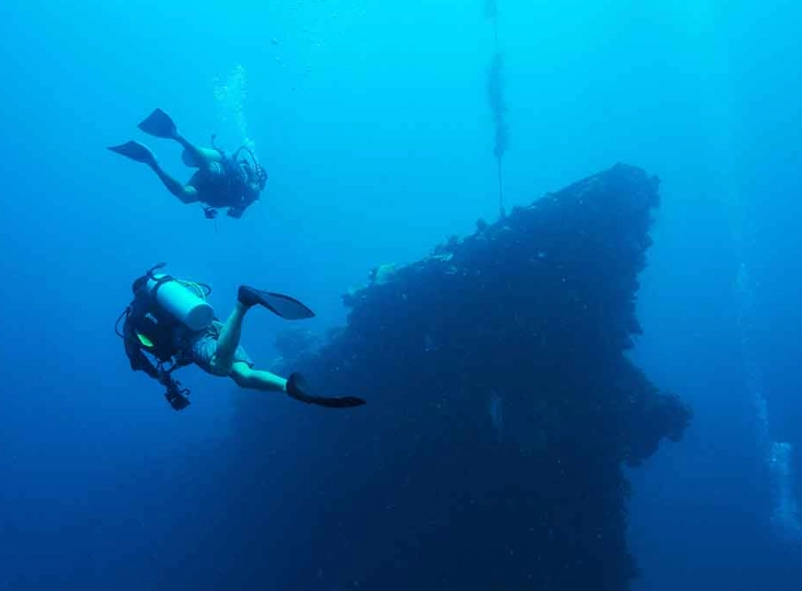 world class diving locations