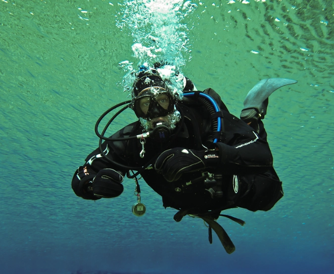 crystal clear ocean diving crystal clear ocean diving