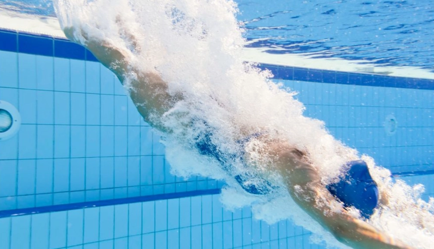 How to dive into a pool step by step