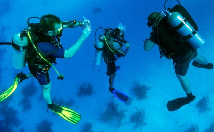 buying scuba gear